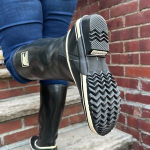 Never worm adorable sorel rain boots